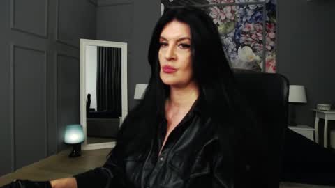 Snapshot of dommelisa chatting on 12/15/24, 01:46 Dom Melisa online show from 12/15/24, 01:46