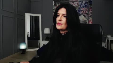 Snapshot of dommelisa chatting on 02/16/25, 02:09 Dom Melisa online show from 02/16/25, 02:09