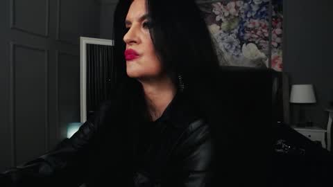 Snapshot of dommelisa chatting on 11/01/25, 08:55 Dom Melisa online show from 11/01/25, 08:55