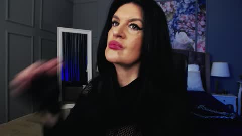 Snapshot of dommelisa chatting on 12/22/25, 11:57 Dom Melisa online show from 12/22/25, 11:57