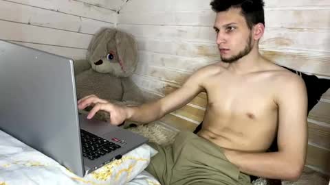 Stephanie and online show from 04/25/26, 10:29