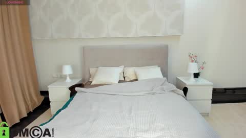 Donna On GMT2 Mon-Fri 3-9 AM online show from 09/26/25, 12:03