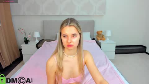 Donna On GMT2 Mon-Fri 3-9 AM online show from 04/08/26, 12:10