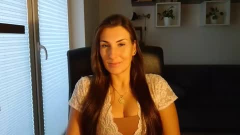 Snapshot of donnalive chatting on 10/12/25, 03:33 DonnaLive online show from 10/12/25, 03:33