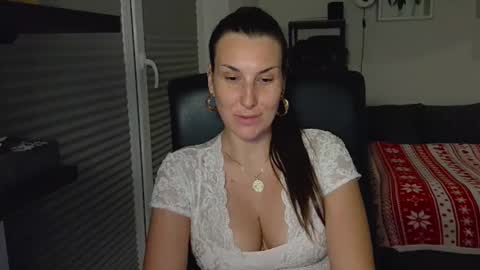 DonnaLive online show from 11/12/25, 04:18