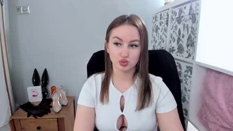 DonnaSensual online show from 04/23/26, 02:52