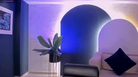 Snapshot of donnastonne chatting on 09/26/25, 04:16 Donna Stonne online show from 09/26/25, 04:16