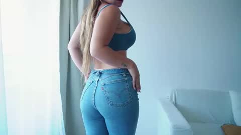 Donatella online show from 03/17/26, 11:57