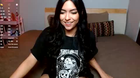 Snapshot of dontbemina chatting on 02/23/25, 12:19 DontBeMina online show from 02/23/25, 12:19