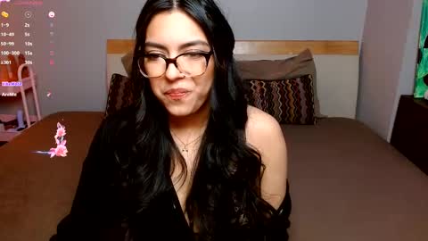 Snapshot of dontbemina chatting on 03/11/25, 12:39 DontBeMina online show from 03/11/25, 12:39