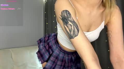 Snapshot of dontouchmyass chatting on 02/15/26, 06:15 Ely online show from 02/15/26, 06:15