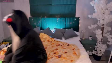 dora online show from 03/12/26, 01:23