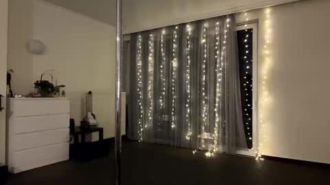 Snapshot of doragranat chatting on 12/16/25, 02:27 doragranat online show from 12/16/25, 02:27