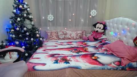 Snapshot of dorasuun chatting on 12/12/24, 12:12 dorasuun online show from 12/12/24, 12:12