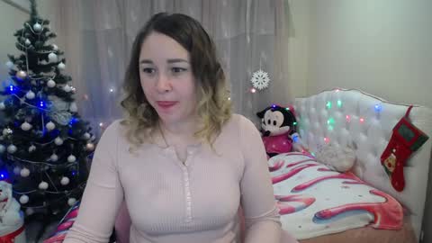 Snapshot of dorasuun chatting on 12/22/24, 11:00 dorasuun online show from 12/22/24, 11:00