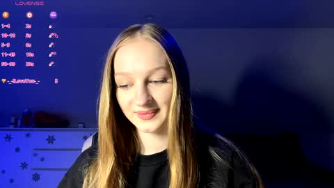 Snapshot of doreathagustave chatting on 05/28/26, 11:46 Anika online show from 05/28/26, 11:46