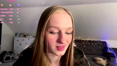 Snapshot of doreathagustave chatting on 06/26/26, 08:35 Anika online show from 06/26/26, 08:35