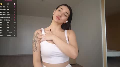 Jacqueline online show from 04/16/26, 09:15