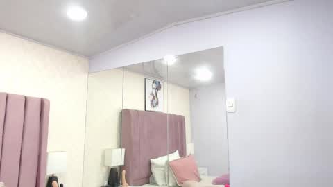 Anny online show from 04/19/26, 02:05