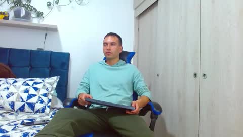 dorian_h online show from 03/26/26, 07:52