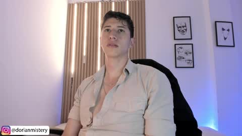 Snapshot of dorian_mystery chatting on 05/29/26, 01:25 dorian_mystery online show from 05/29/26, 01:25