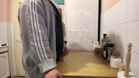 menu  below online show from 02/09/25, 03:12