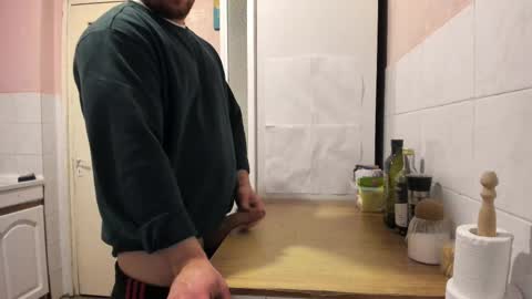 menu  below online show from 02/25/25, 07:47