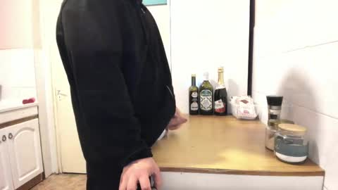 menu  below online show from 04/03/26, 11:58