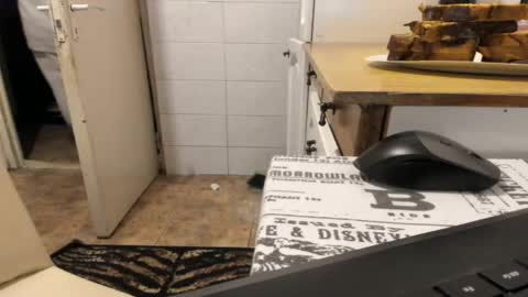 menu  below online show from 04/13/26, 05:29