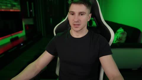 Dorian Reyes online show from 02/14/25, 03:22