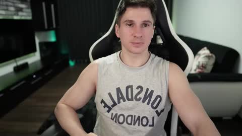 Dorian Reyes online show from 03/04/25, 09:54