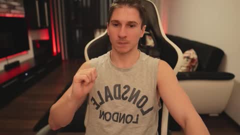 Dorian Reyes online show from 02/04/26, 01:00