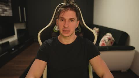 Dorian Reyes online show from 03/26/26, 01:55