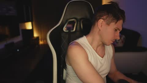 Dorian Reyes online show from 03/28/26, 02:11