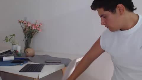 Dorian Salvatore online show from 04/13/26, 09:53