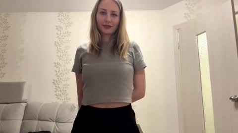 Dori online show from 11/30/25, 01:48