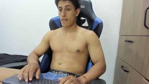 dorman_boy online show from 11/04/25, 02:43