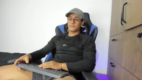 dorman_boy online show from 11/16/25, 03:56