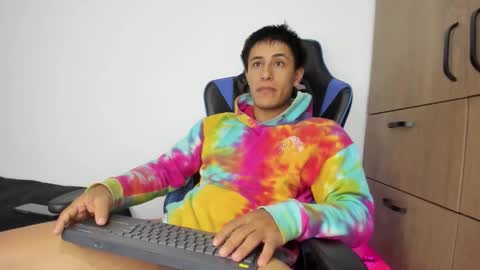 dorman_boy online show from 11/23/25, 08:25