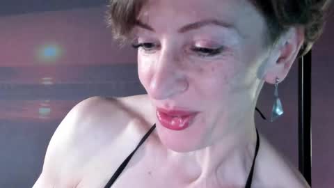 Snapshot of dorothy_meyer chatting on 05/18/26, 05:02 Dorothy Next stream on Monday at 3am-9am online show from 05/18/26, 05:02