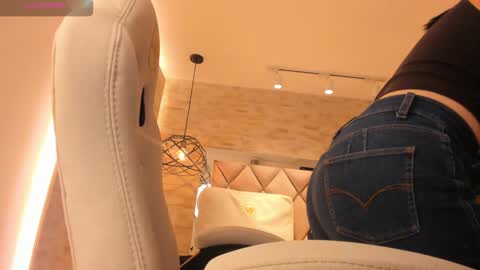 Snapshot of dorothy_vegga chatting on 03/05/25, 06:23  DOROTHY online show from 03/05/25, 06:23