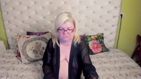 Snapshot of dorramay chatting on 11/04/25, 09:41 Dorra online show from 11/04/25, 09:41