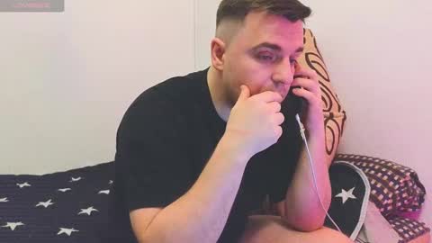 Snapshot of dosilasa chatting on 02/12/25, 05:37 Sasha online show from 02/12/25, 05:37