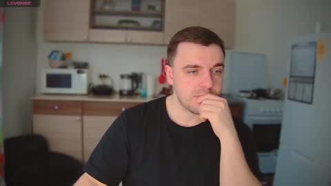 Snapshot of dosilasa chatting on 03/02/25, 06:37 Sasha online show from 03/02/25, 06:37