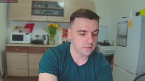 Snapshot of dosilasa chatting on 03/10/25, 03:52 Sasha online show from 03/10/25, 03:52