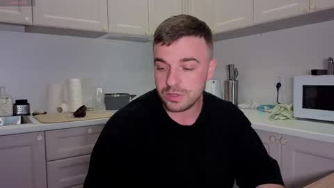 Snapshot of dosilasa chatting on 09/20/25, 01:12 Sasha online show from 09/20/25, 01:12