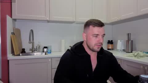 Snapshot of dosilasa chatting on 09/21/25, 05:03 Sasha online show from 09/21/25, 05:03