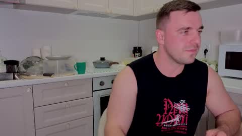 Snapshot of dosilasa chatting on 09/29/25, 08:35 Sasha online show from 09/29/25, 08:35