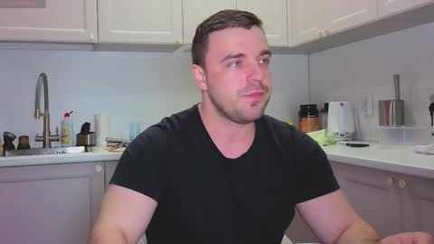 Snapshot of dosilasa chatting on 10/26/25, 04:46 Sasha online show from 10/26/25, 04:46