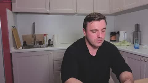 Snapshot of dosilasa chatting on 11/09/25, 07:23 Sasha online show from 11/09/25, 07:23